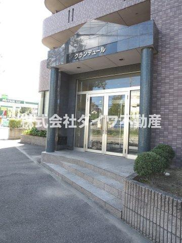 グランデュールのエントランス