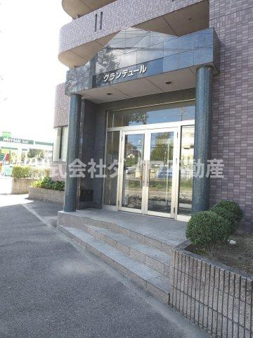 グランデュールのエントランス