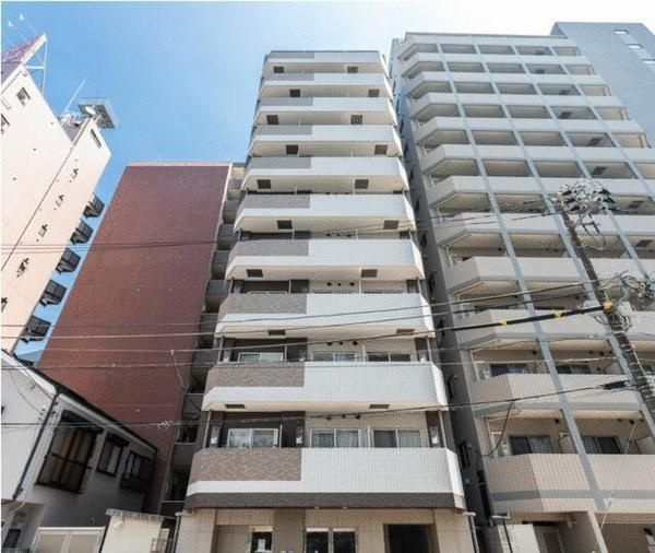 FROMA MONZENNAKACHO RIVER SIDE