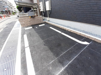 【駐車場】 | グランボヌール | 駐車場です