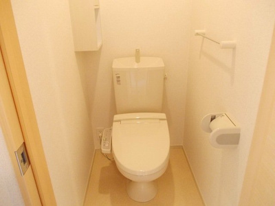 【トイレ】 | スモールヴィレッジⅡ | 落ち着いたトイレです