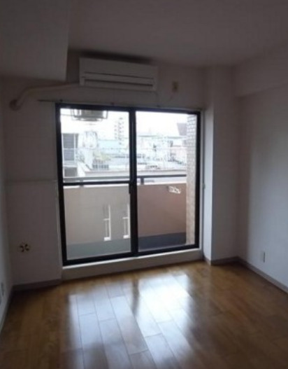 ライオンズマンション上野松が谷第２の居間・リビング