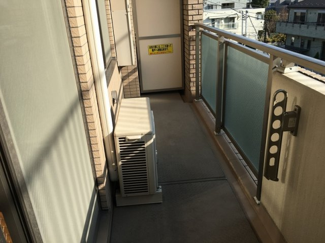 【バルコニー】