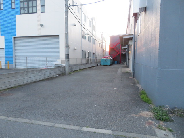 厚木市岡田２丁目の工場
