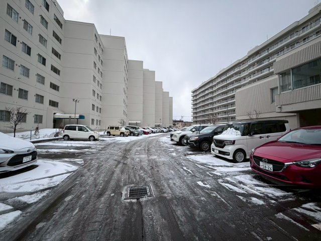 北斗シティB棟の駐車場