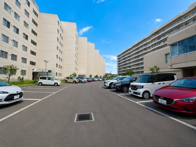 北斗シティB棟の駐車場