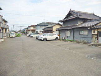 【駐車場】