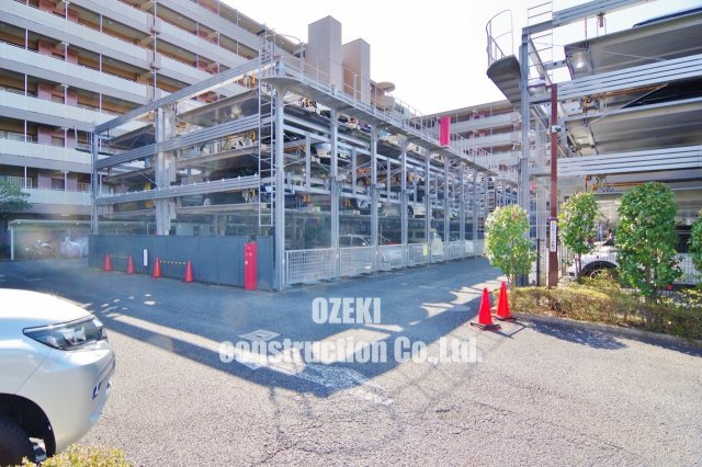 グラン・プラーザ新越谷の駐車場|弊社ホームページに写真がたくさんあります♪