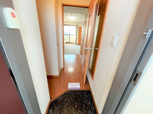 レオパレスおのさとの玄関