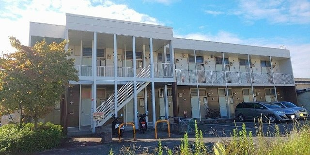 レオパレスエクセレント２号館の外観