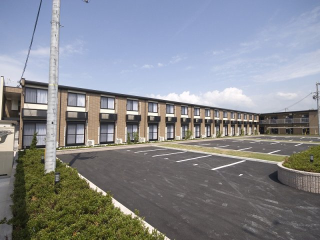 レオパレスショコラⅠの外観