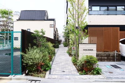 【エントランス】 | デュオヴェール赤羽ＦｏｒｅｓｔＣｏｕｒｔ