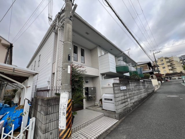 シャルマンリバーの外観