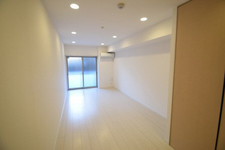 リブリ・ＡＩＴＳＵＮＥの居間・リビング|9.6帖あってとっても広いです！