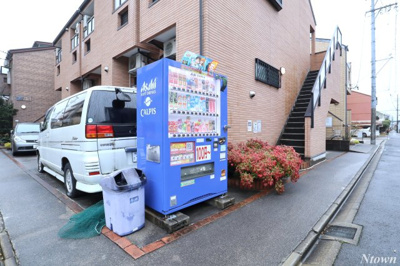 【その他共用部分】 | ロフト志賀本通 | 自販機です