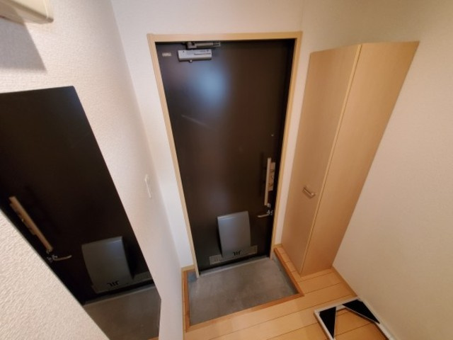 るり館の玄関