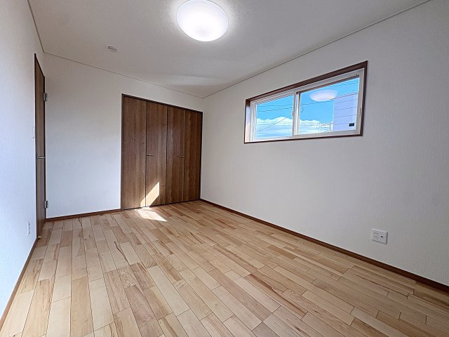 【エコnaホーム】　郡山市横塚6丁目　芳賀小・第四中の洋室|全居室収納完備でお部屋の中もスッキリ快適！