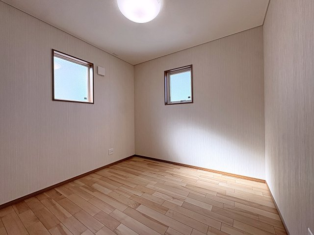 【エコnaホーム】　郡山市横塚6丁目　芳賀小・第四中のトイレ|床材やクロスがおしゃれな空間です！