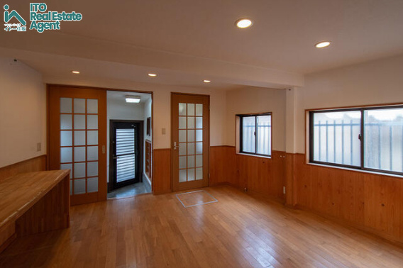 粟田口鳥居町　中古戸建の洋室