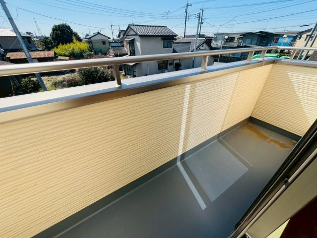 【いろどりアイタウン】栃木市藤岡町藤岡22-P4　全4邸のバルコニー|〇洋室　6帖　バルコニー〇
太陽の光が気持ちいいバルコニー♪天気がいい日はお布団も干せますね！
2026年3月撮影