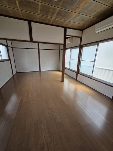印旛郡酒々井町東酒々井１丁目の店舗事務所の居間・リビング