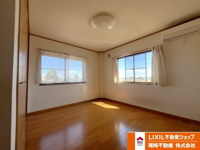 八甫2丁目中古戸建の洋室|2階東側洋室（1）