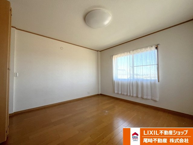 八甫2丁目中古戸建の洋室|2階西側洋室（2）