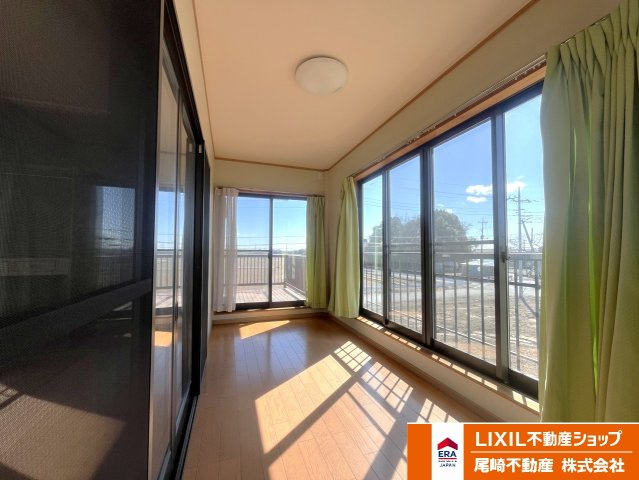 八甫2丁目中古戸建の内装|サンルーム（1）