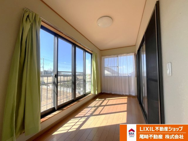 八甫2丁目中古戸建の内装|サンルーム（2）