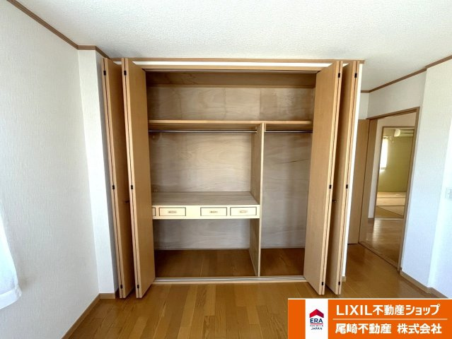 八甫2丁目中古戸建の収納|2階西側洋室収納