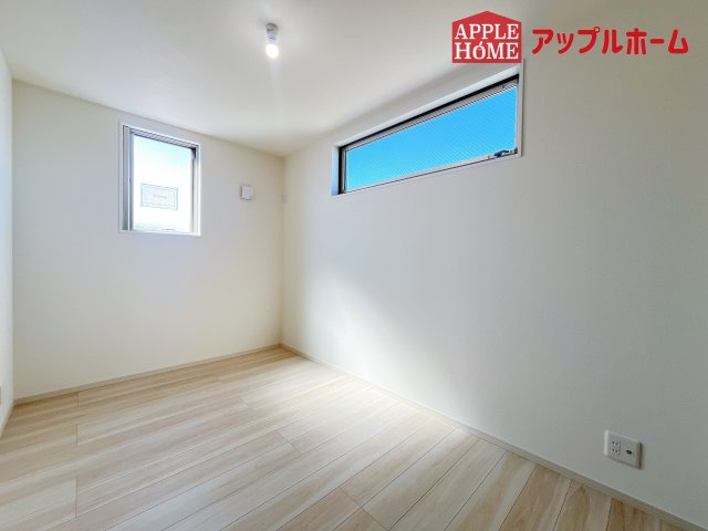 [新築住宅] さいたま市大宮区上小町 1期の洋室|２階居室は全室収納あり！たっぷりある収納活用でお部屋もキレイを保てます♪