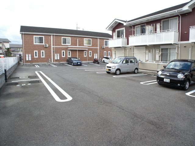 エターナルヒルⅡの駐車場