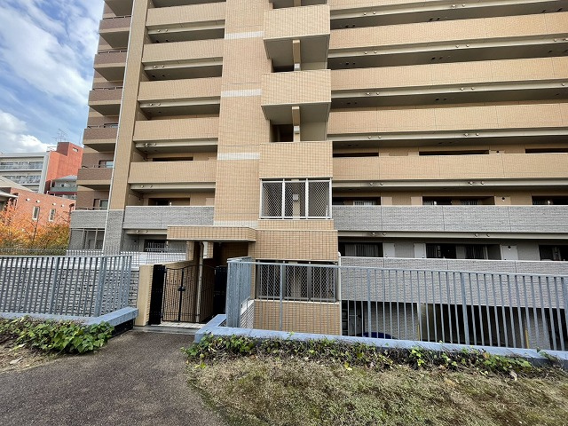 【その他共用部分】 | アイパークス岡山 | ◇◆下石井公園に面した2階直通入口◆◇