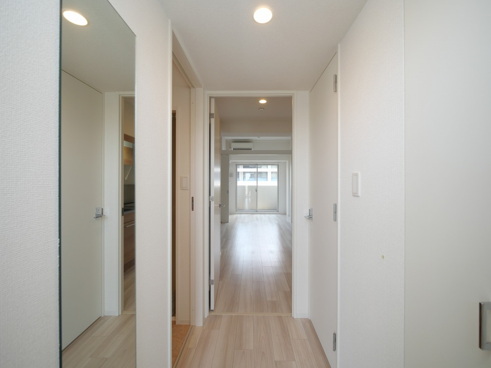 セレニテ三国プリエの玄関