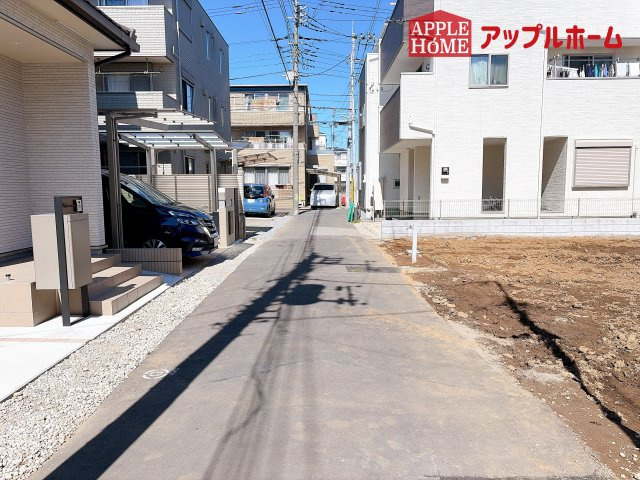[新築住宅] さいたま市大宮区天沼町2丁目 全2棟の前面道路含む現地写真