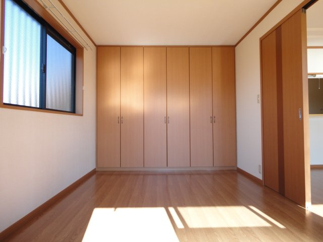 ガーデンシティひたち野の内装|南側洋室