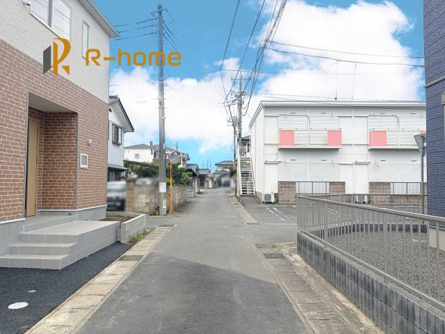 石岡市東光台第4　新築戸建て　1号棟の前面道路含む現地写真|周辺環境も併せて案内致します♪
閑静な住宅地で笑顔あふれる新生活！
ぜひ現地へお越しください♪