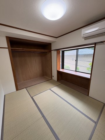 来の宮旭マンションの和室|202号室