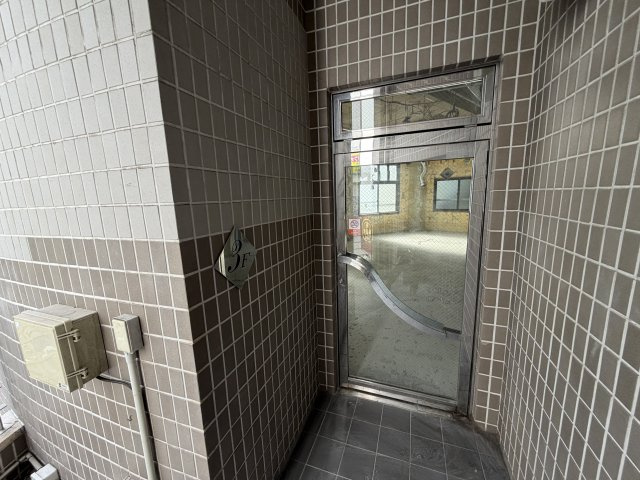 FDI熱海駅前ビル 3階のエントランス