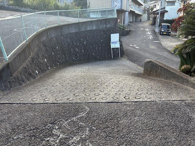 熱海市桜木町　月極駐車場の外観