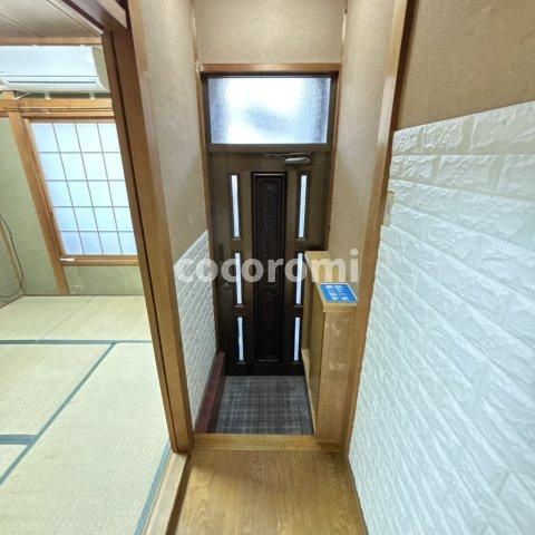 点野５丁目車庫付き貸家の玄関