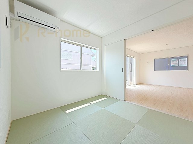 石岡市東光台第4　新築戸建て　3号棟の和室|フローリングより衝撃が少ない和室は、ご両親のお部屋やキッズスペース、客間としても活用頂けます。