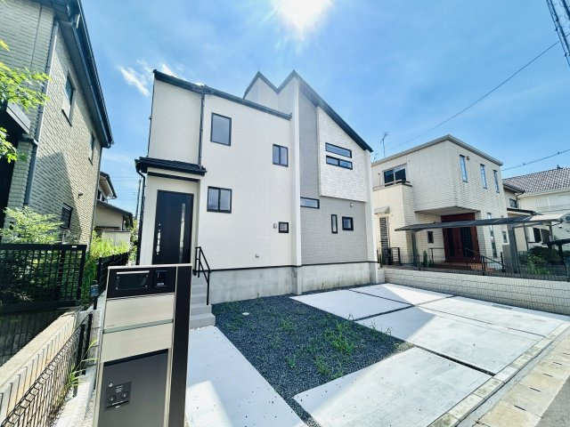 四街道市旭ケ丘２丁目の玄関|建築施工例