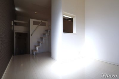 【居間・リビング】 | OakTreeMaison志賀 | おしゃれなリビングです