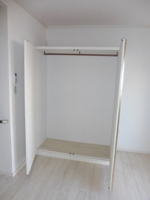 グランデュール柱の収納|※2013年撮影