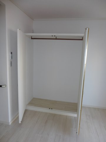 グランデュール柱の収納|※2013年撮影