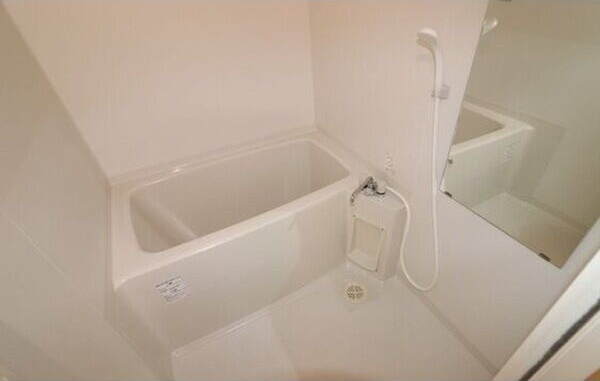 プレシャス妙音通の浴室