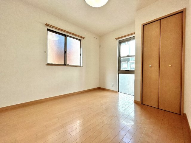 練馬区中村南３丁目　中古一戸建　西武新宿線　鷺ノ宮の洋室|1階5帖洋室でございます。
各部屋2面採光で風通しも良好です。
