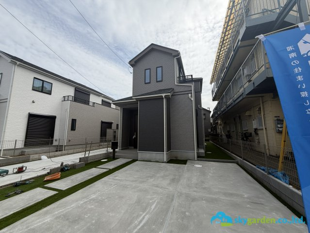 平塚市田村8丁目　新築分譲住宅　全3棟C号棟　の前面道路含む現地写真