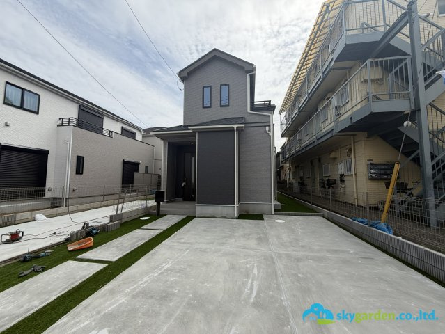 平塚市田村8丁目　新築分譲住宅　全3棟C号棟　の外観